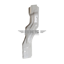BRACE, LAMP SUPPORT, LH-ALTO 800 1ST GEN 2012-2023